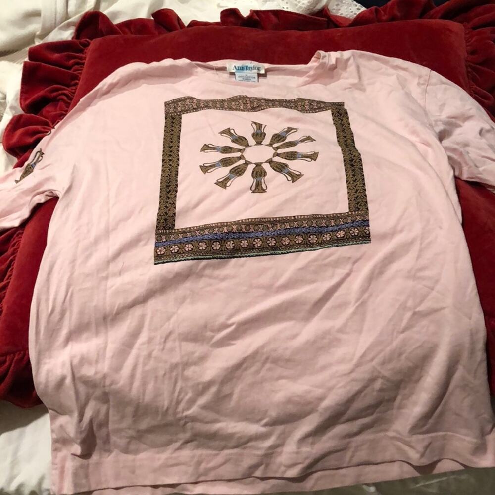 Soft pink long sleeve 💯 cotton Egyptian T-shirt